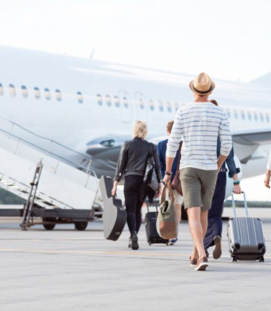 10 Things to Avoid While Traveling Abroad